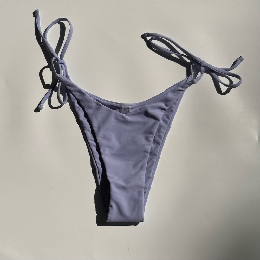 SHEIN Periwinkle Thong Bikini Bottoms NWOT Tags size medium